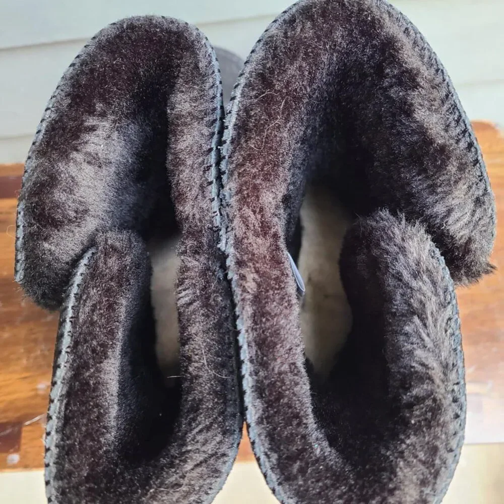 UGG Black Bailey Boot Suede Shearling size 9